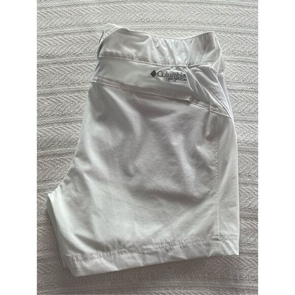 COLUMBIA SIZE 12 WOMENS CORAL POINT lii WHITE SHORTS - Picture 7 of 14
